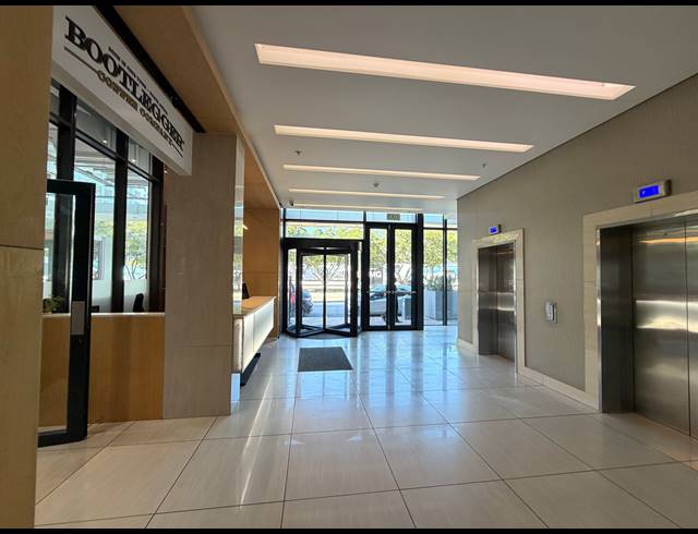 1,218M² BUILDING TO LET IN FORESHORE